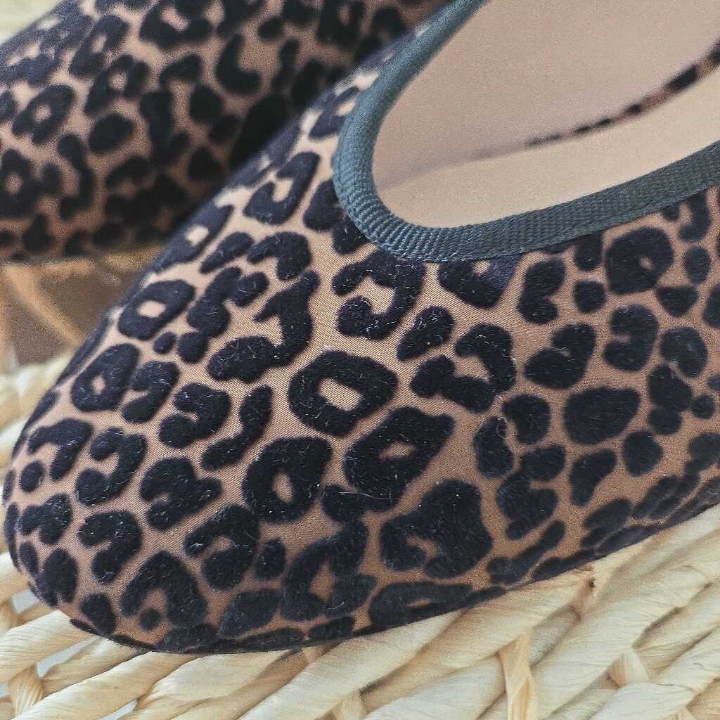 TUCKERNUCK SZ 7