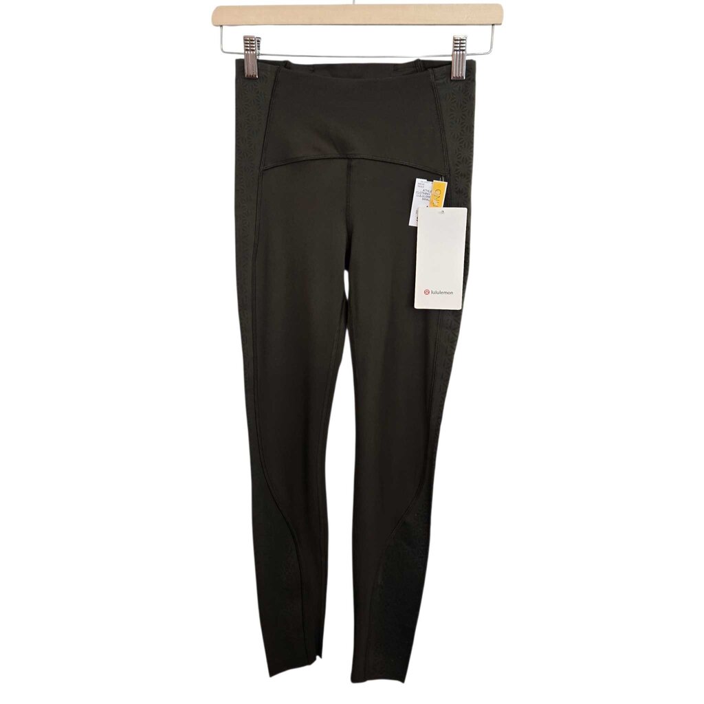 LULULEMON SZ 4 SMALL A