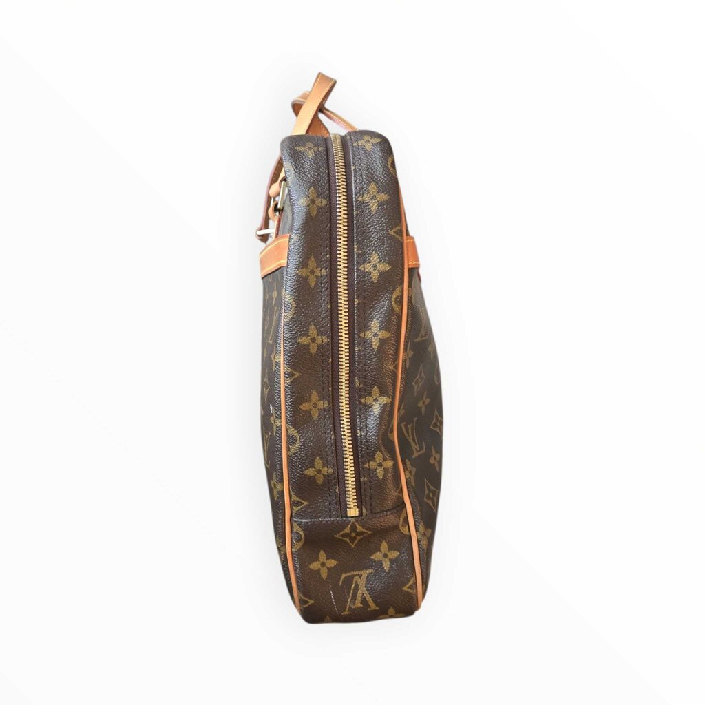 LOUIS VUITTON PORTE DOCUMENTS PEGASE