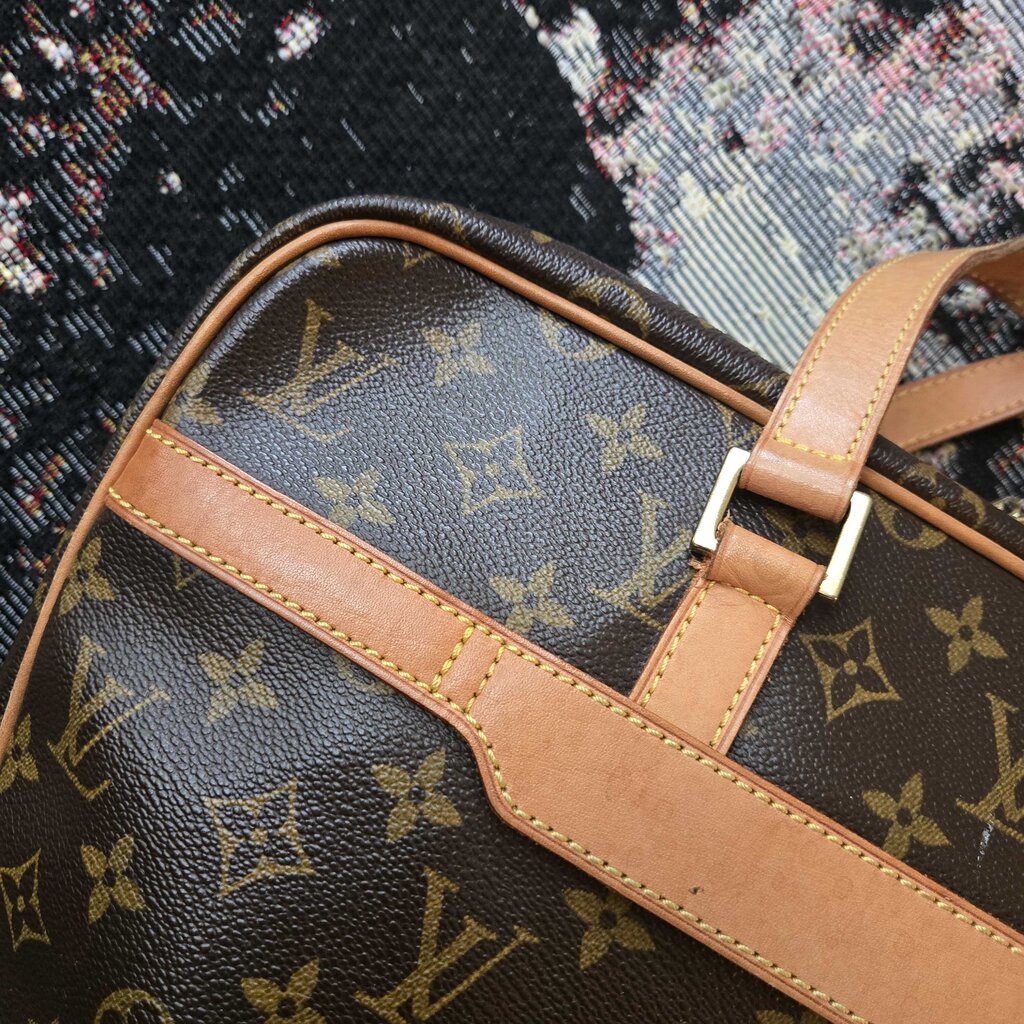 LOUIS VUITTON PORTE DOCUMENTS PEGASE