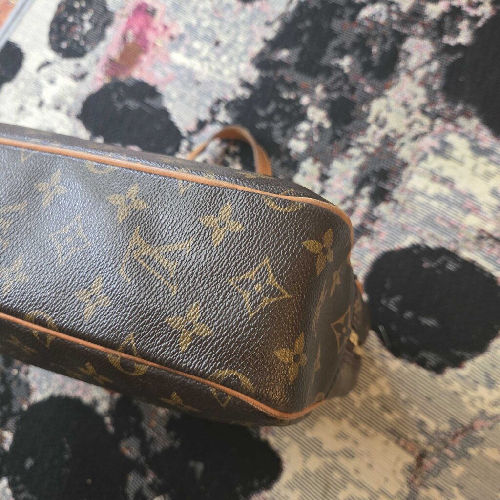 LOUIS VUITTON PORTE DOCUMENTS PEGASE