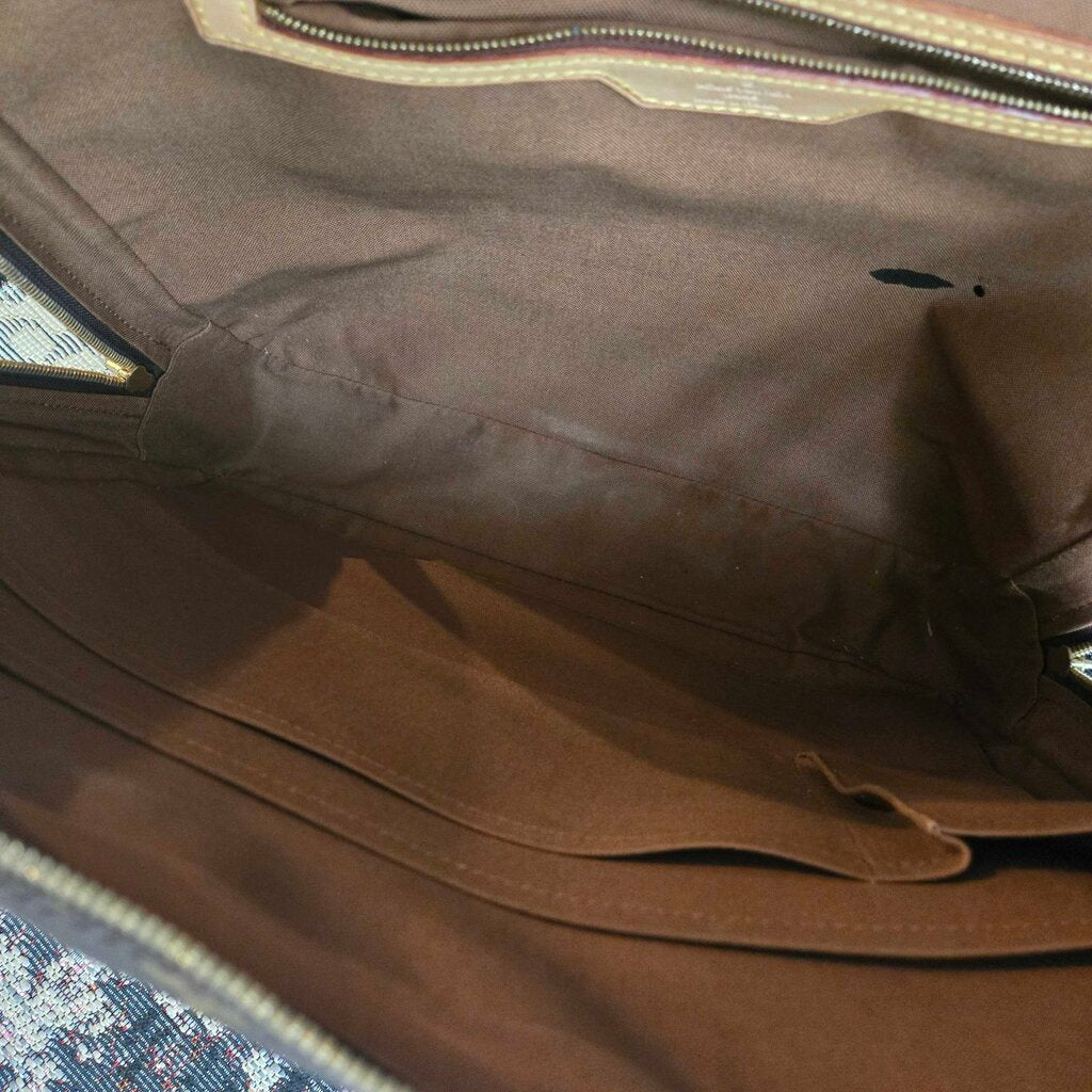LOUIS VUITTON PORTE DOCUMENTS PEGASE