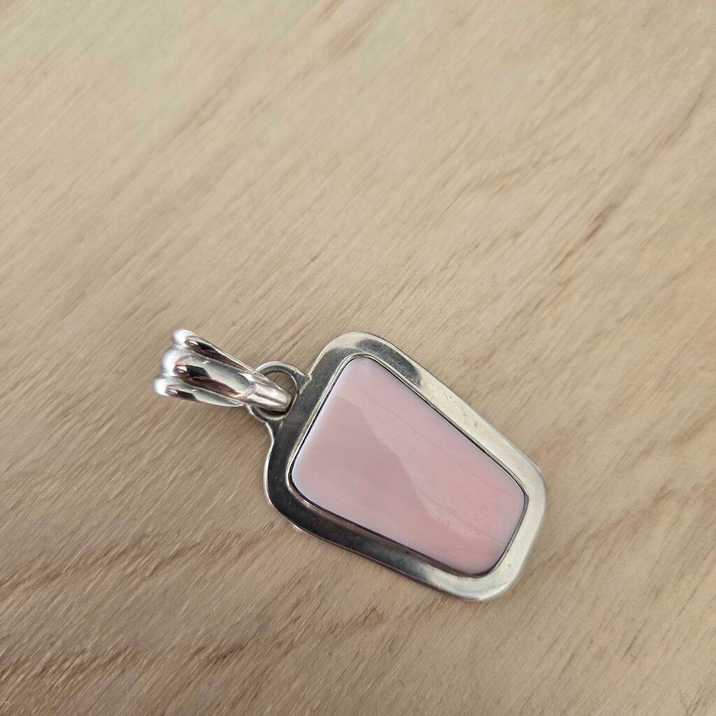 PINK QUARTZ PENDANT .925