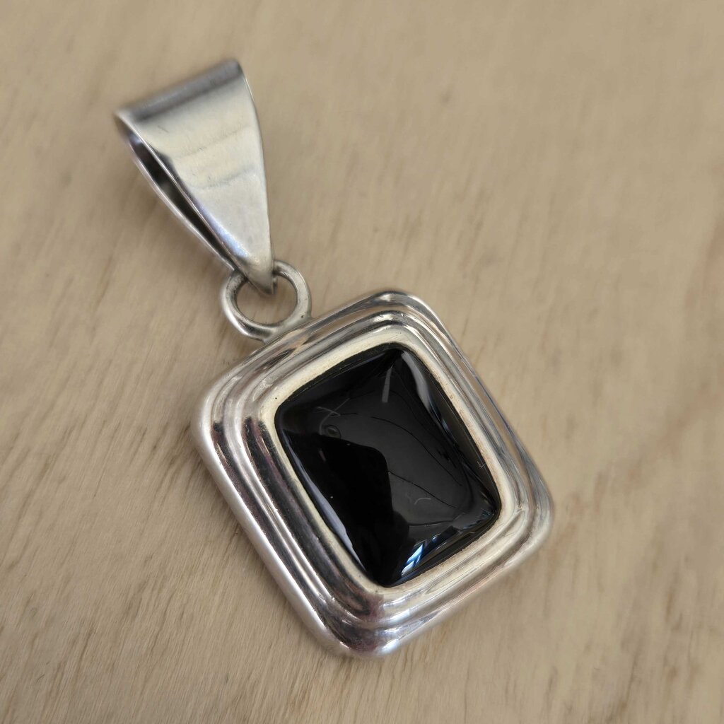 SILPADA BLACK ONYX PENDANT