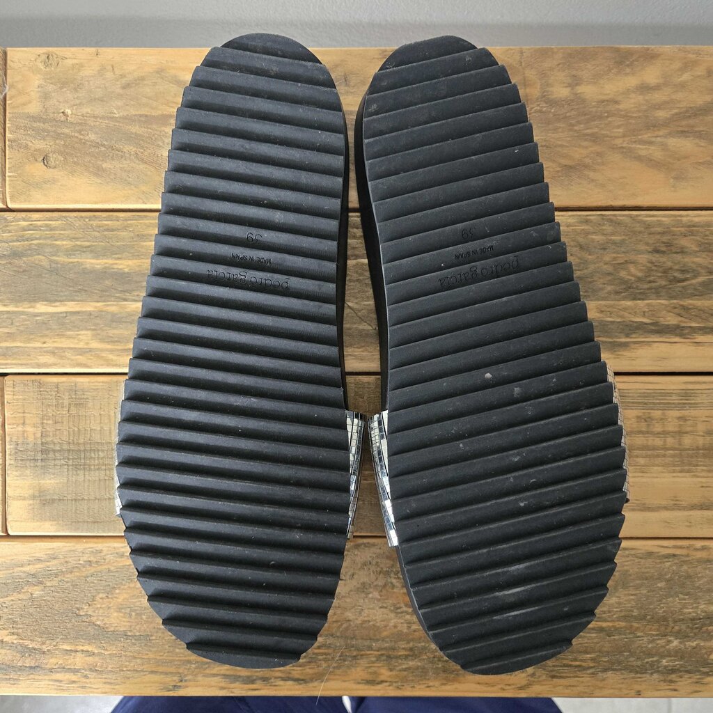 PEDRO GARCIA ALICE retail 450.00 SZ 39 = 8.5/9