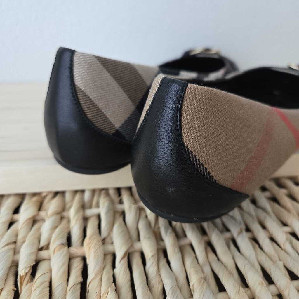 BURBERRY AVONWICK SZ 39 = 8/8.5