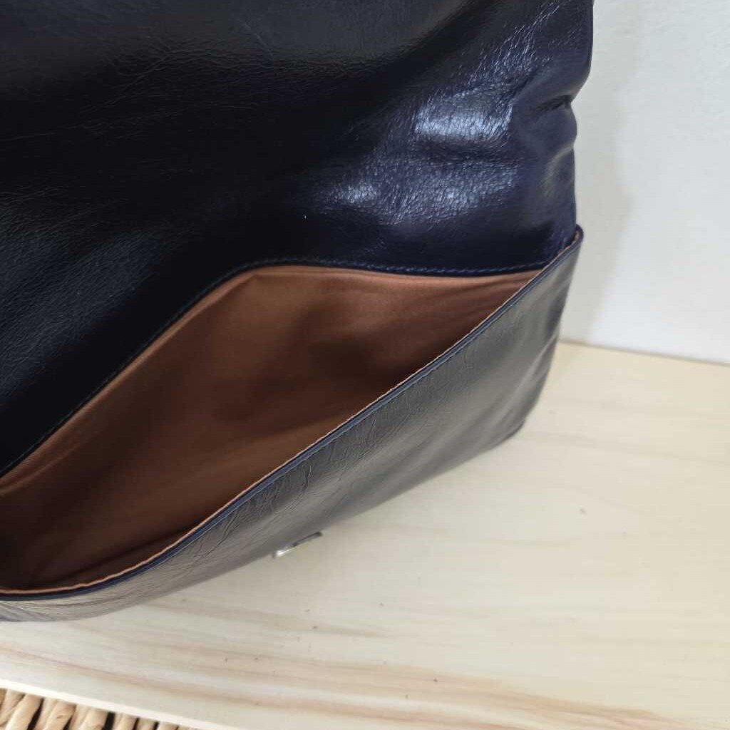 HOBO CLUTCH