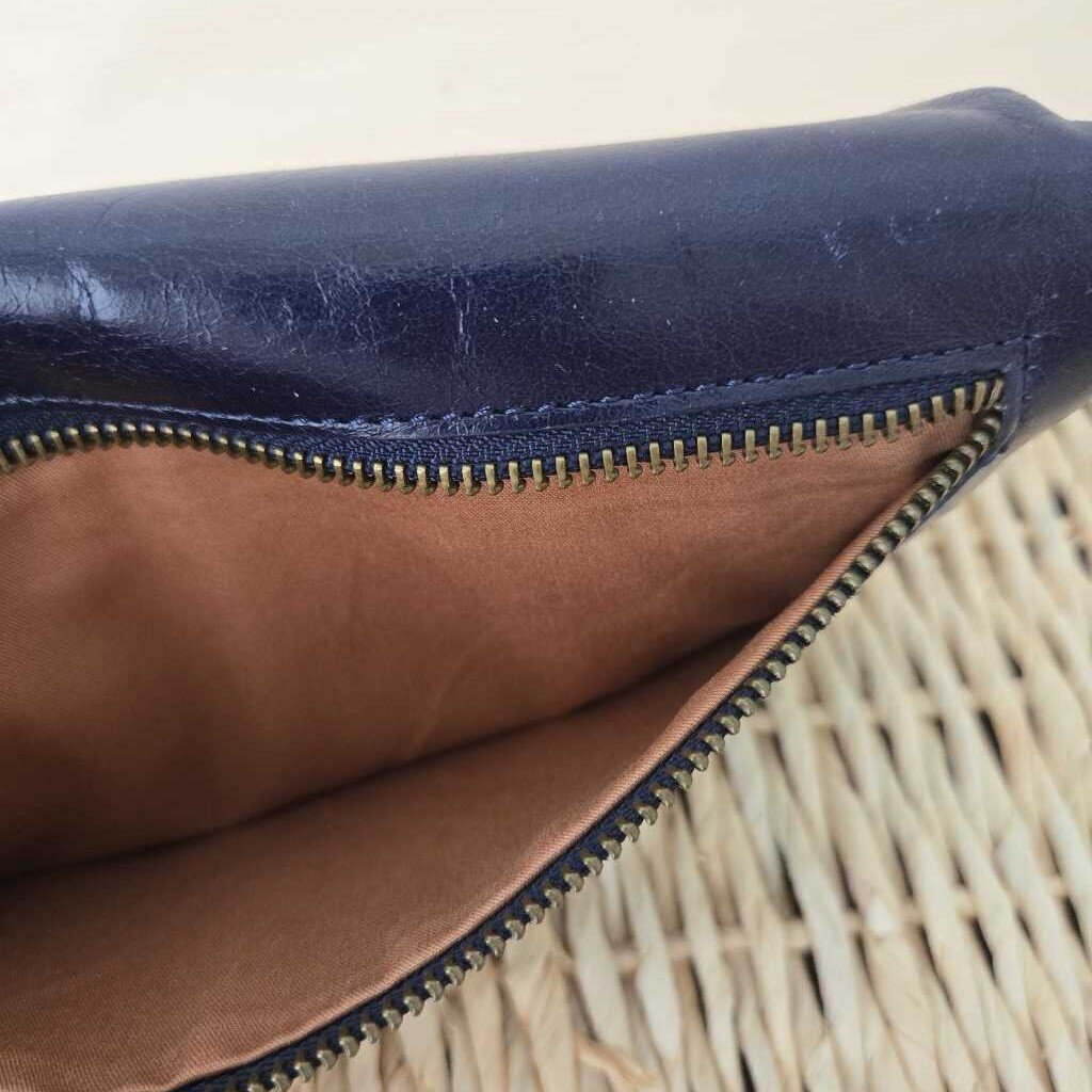 HOBO CLUTCH