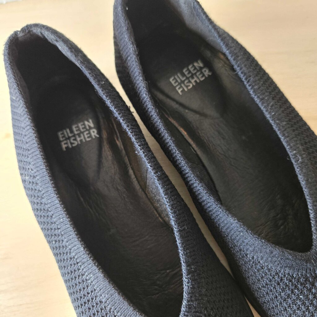 EILEEN FISHER SZ 6
