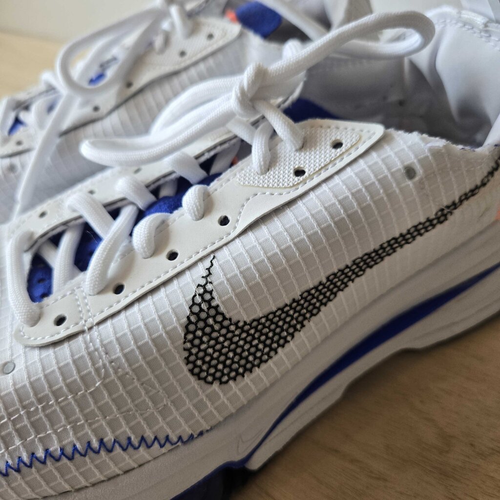 NIKE ZOOM TYPE SE SZ 8.5 retail 218.00