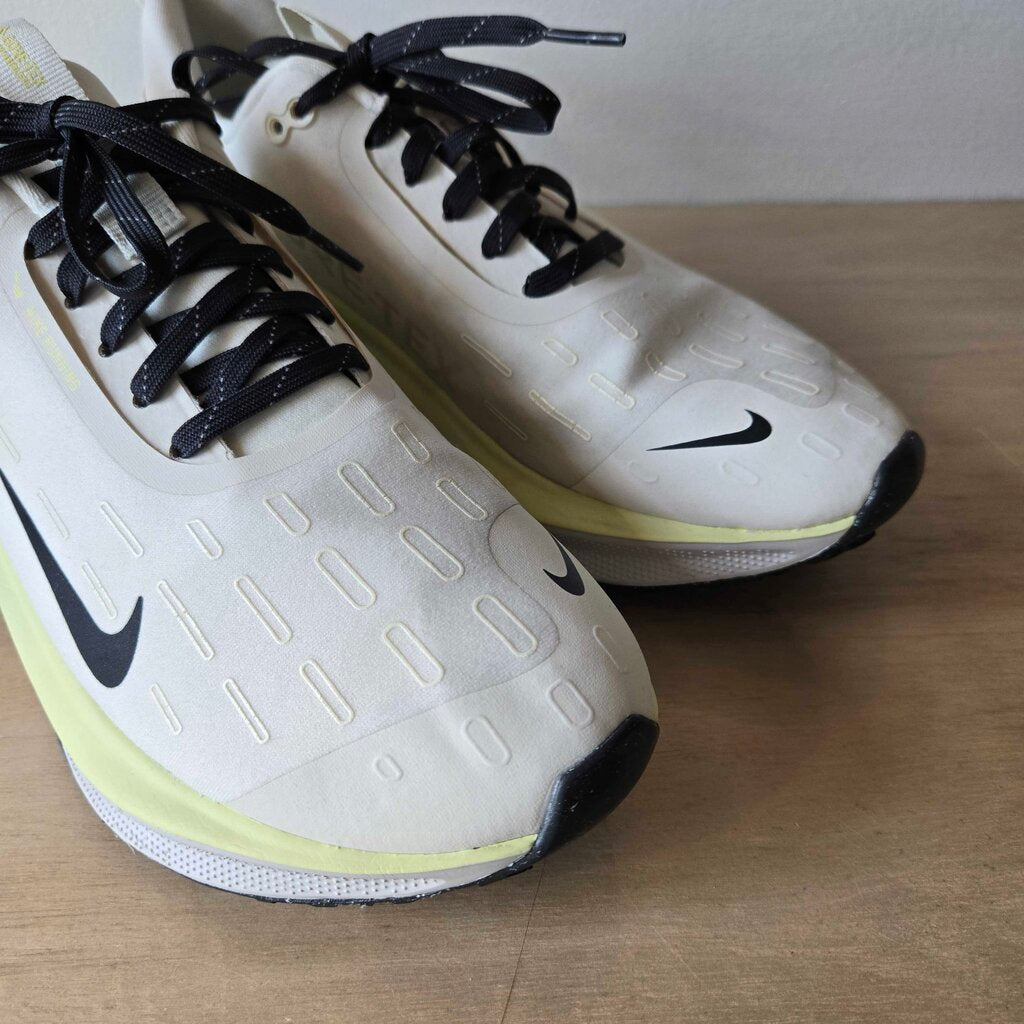 NIKE REACTX retail 180.00 SZ 9