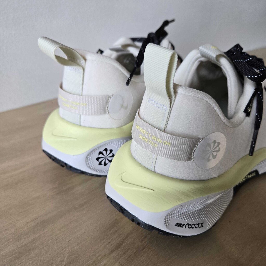 NIKE REACTX retail 180.00 SZ 9