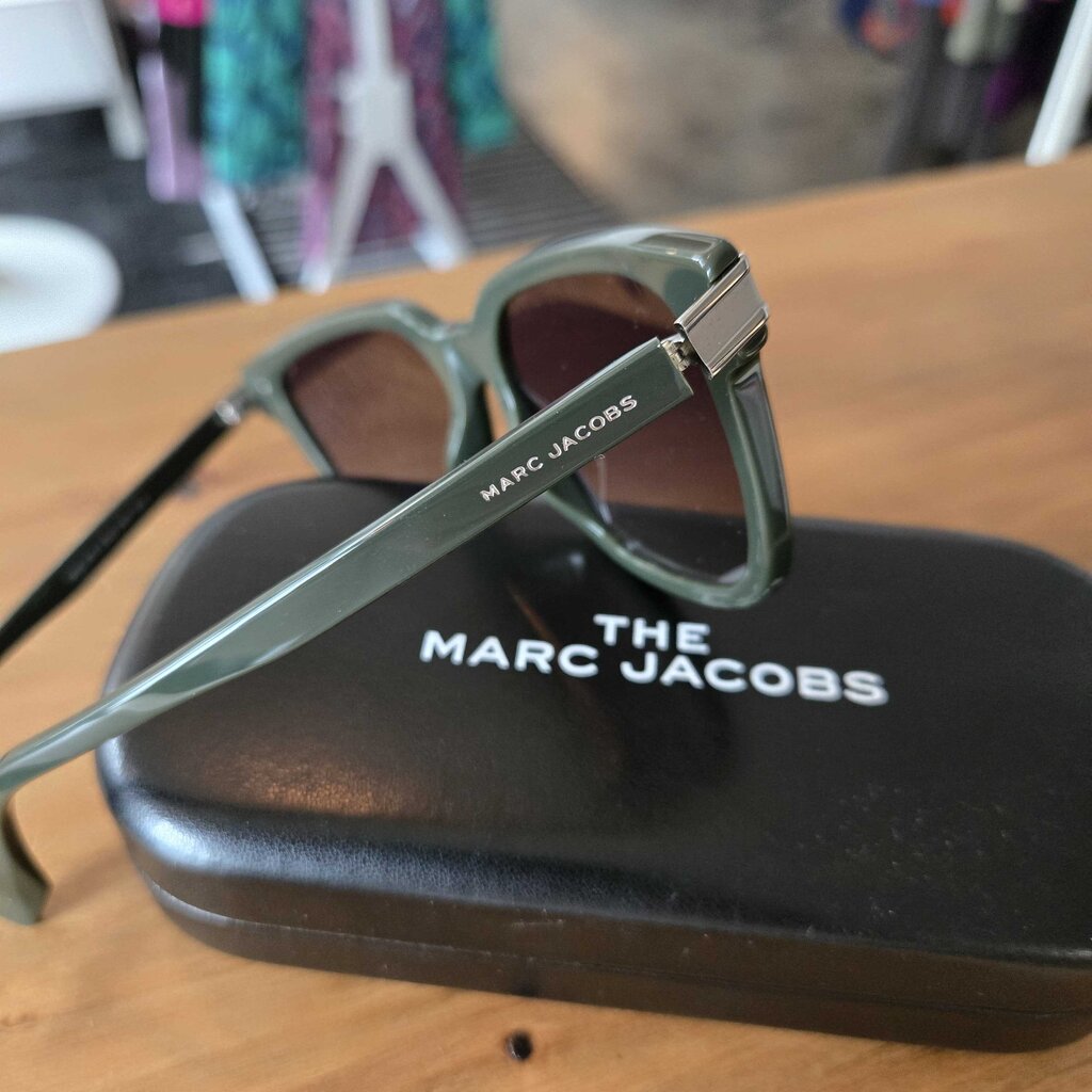 MARC JACOBS 567/S retail 175.00