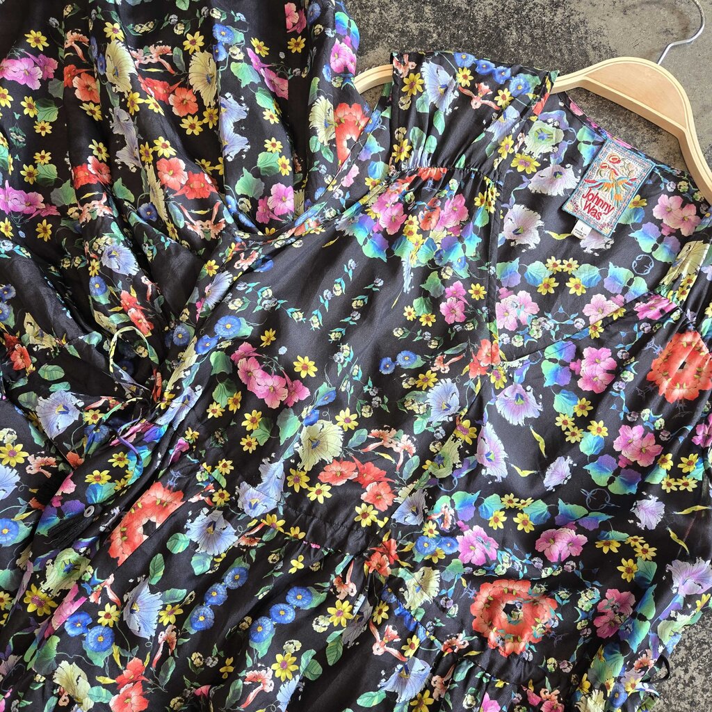 JOHNNY WAS 2 PIECE retail 428.00 W