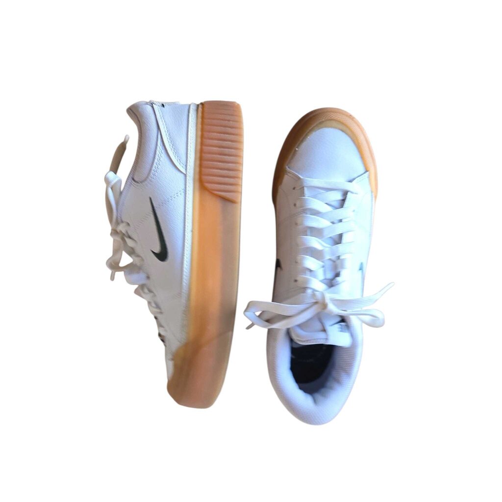 NIKE COURT LEGACY SZ 7.5