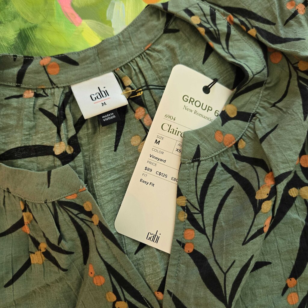 CABI CLAIRE TOP new 89.00 SZ MEDIUM B1