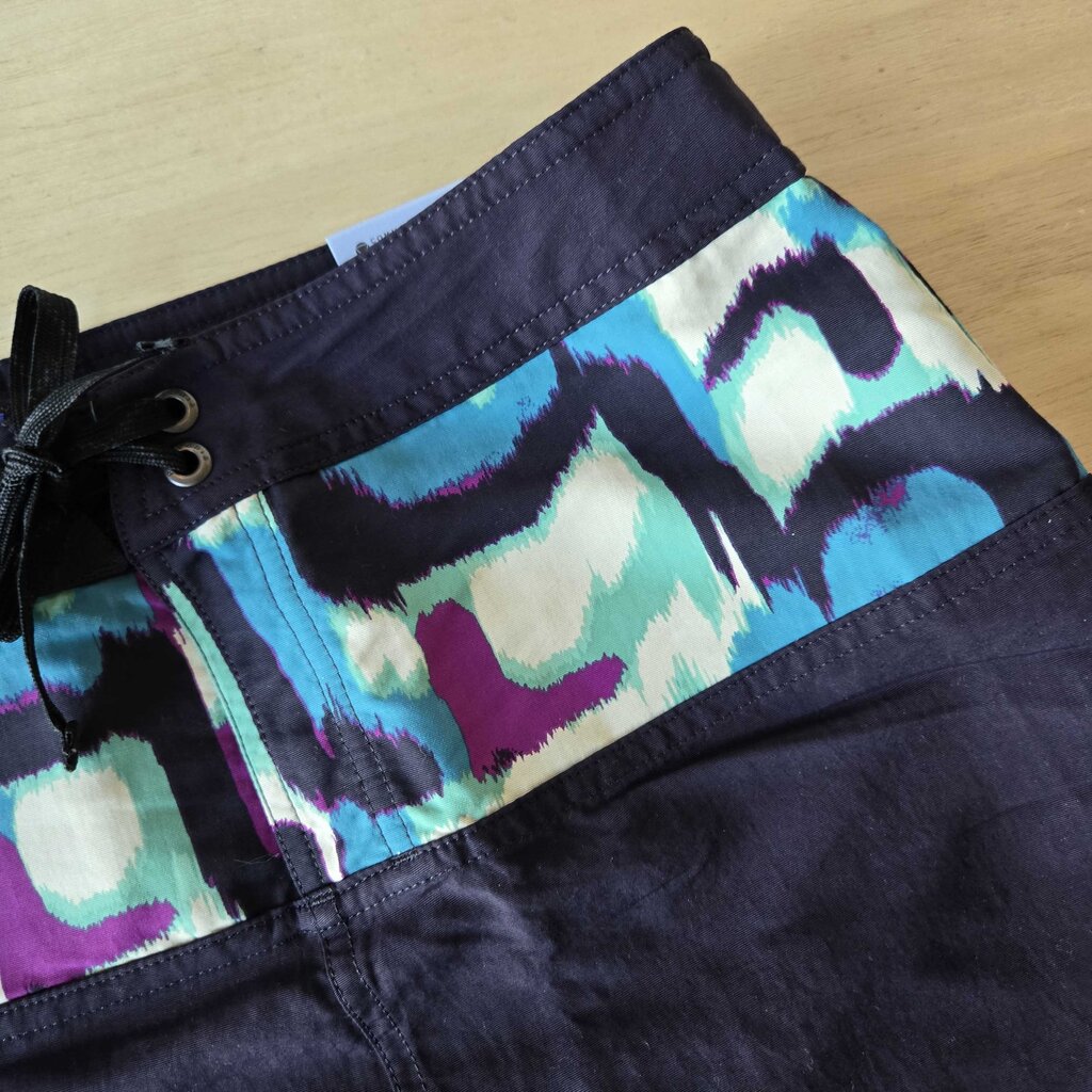 PATAGONIA SZ 4 new 45.00 A