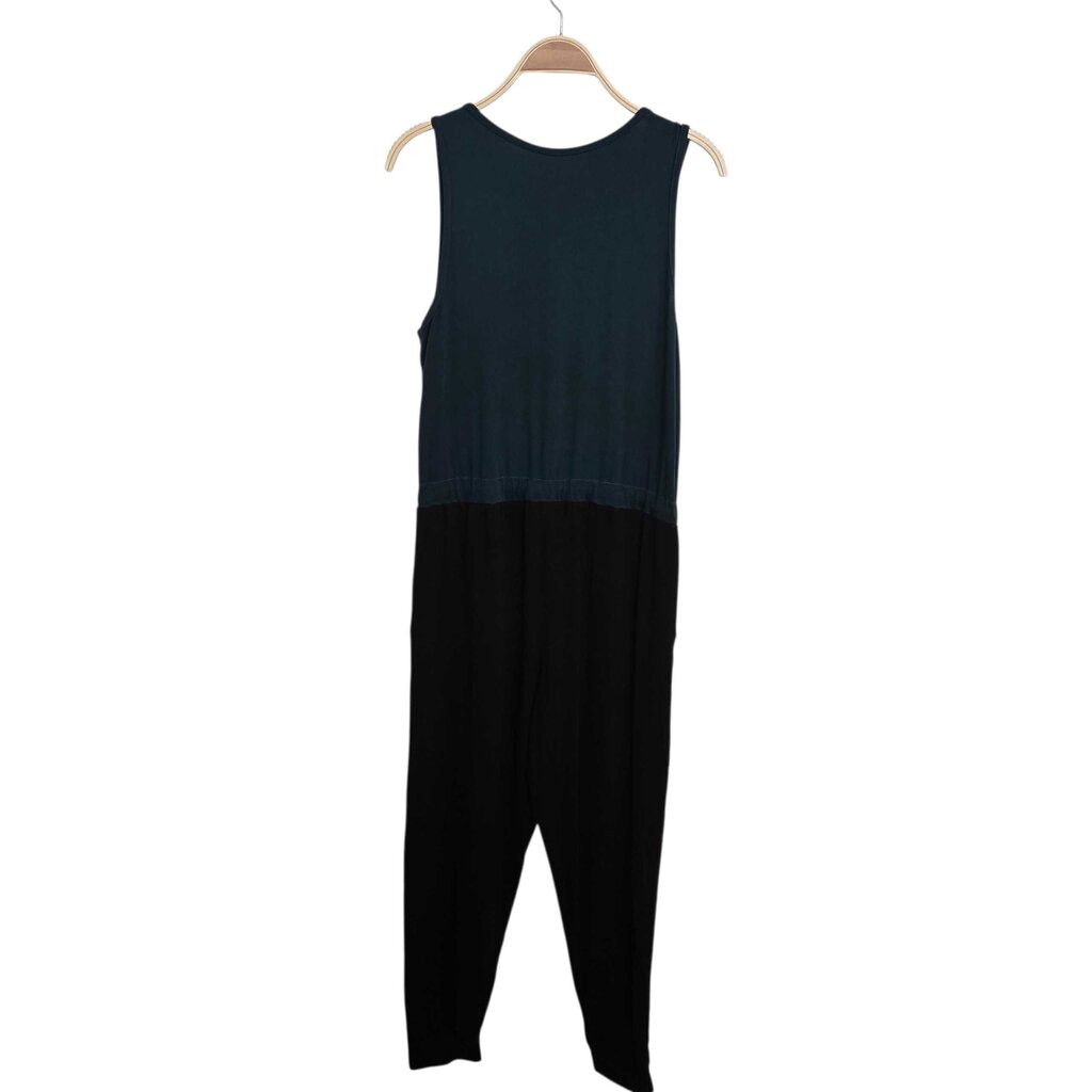 KAVU jumpsuit retail 80.00 SZ MED