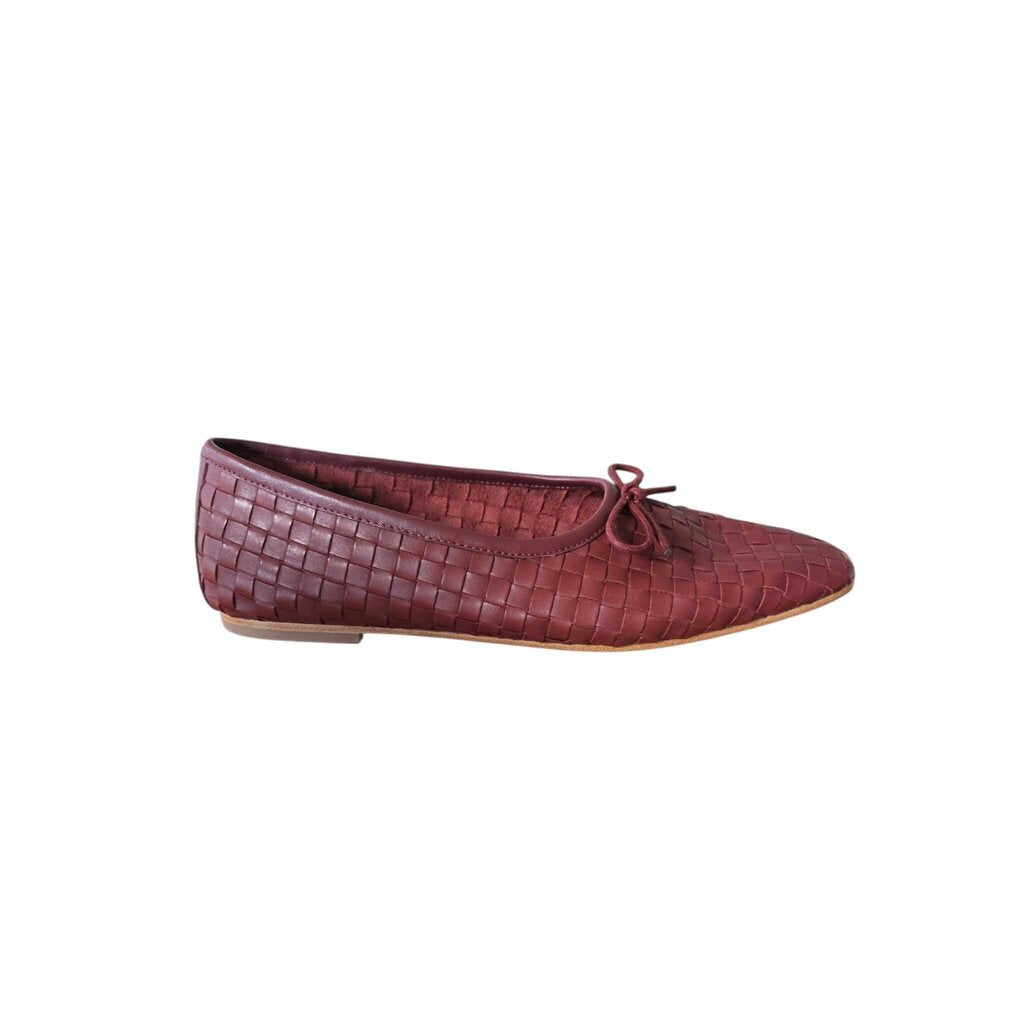 QUINCE BURGUNDY WINE SZ 8