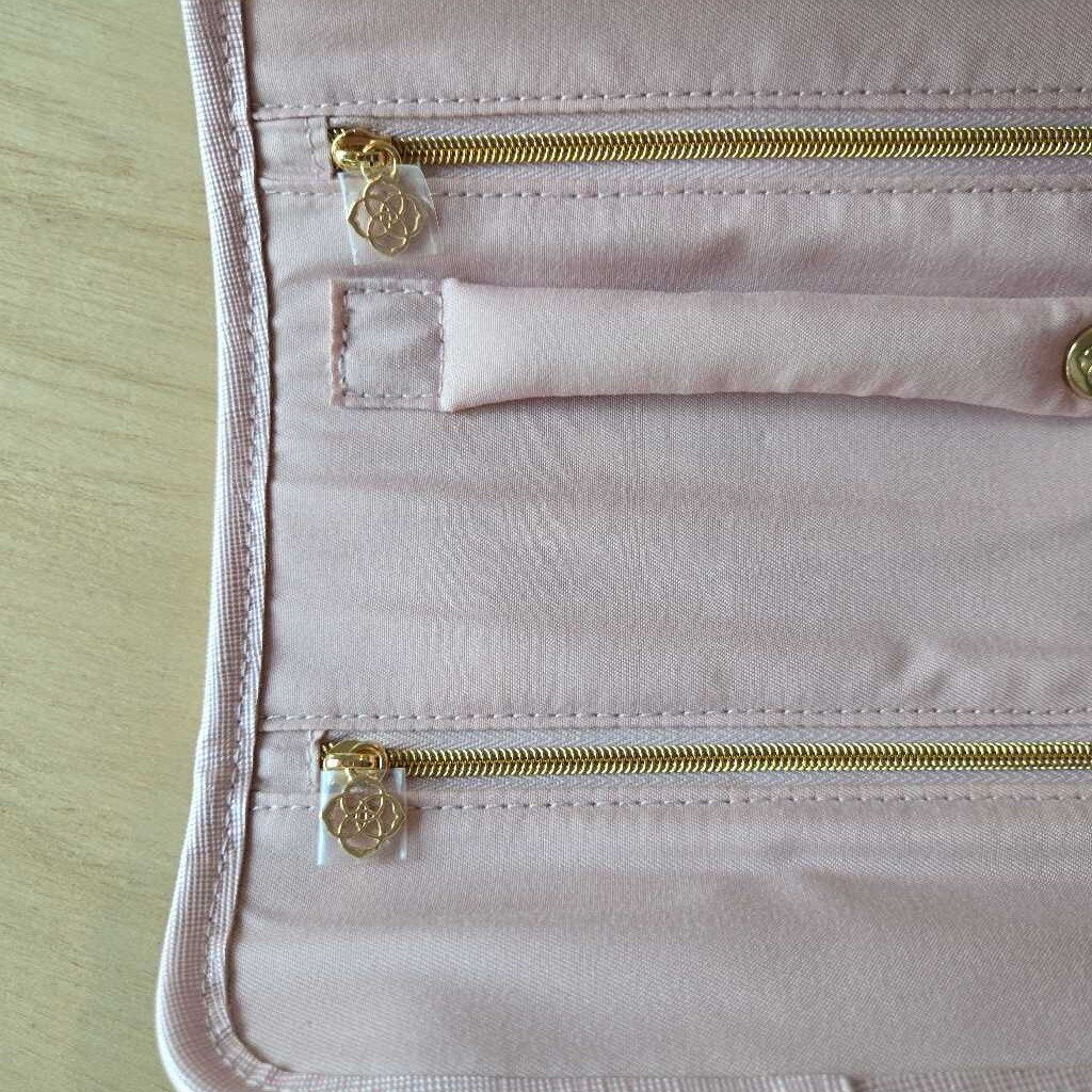 KENDRA SCOTT travel jewelry case