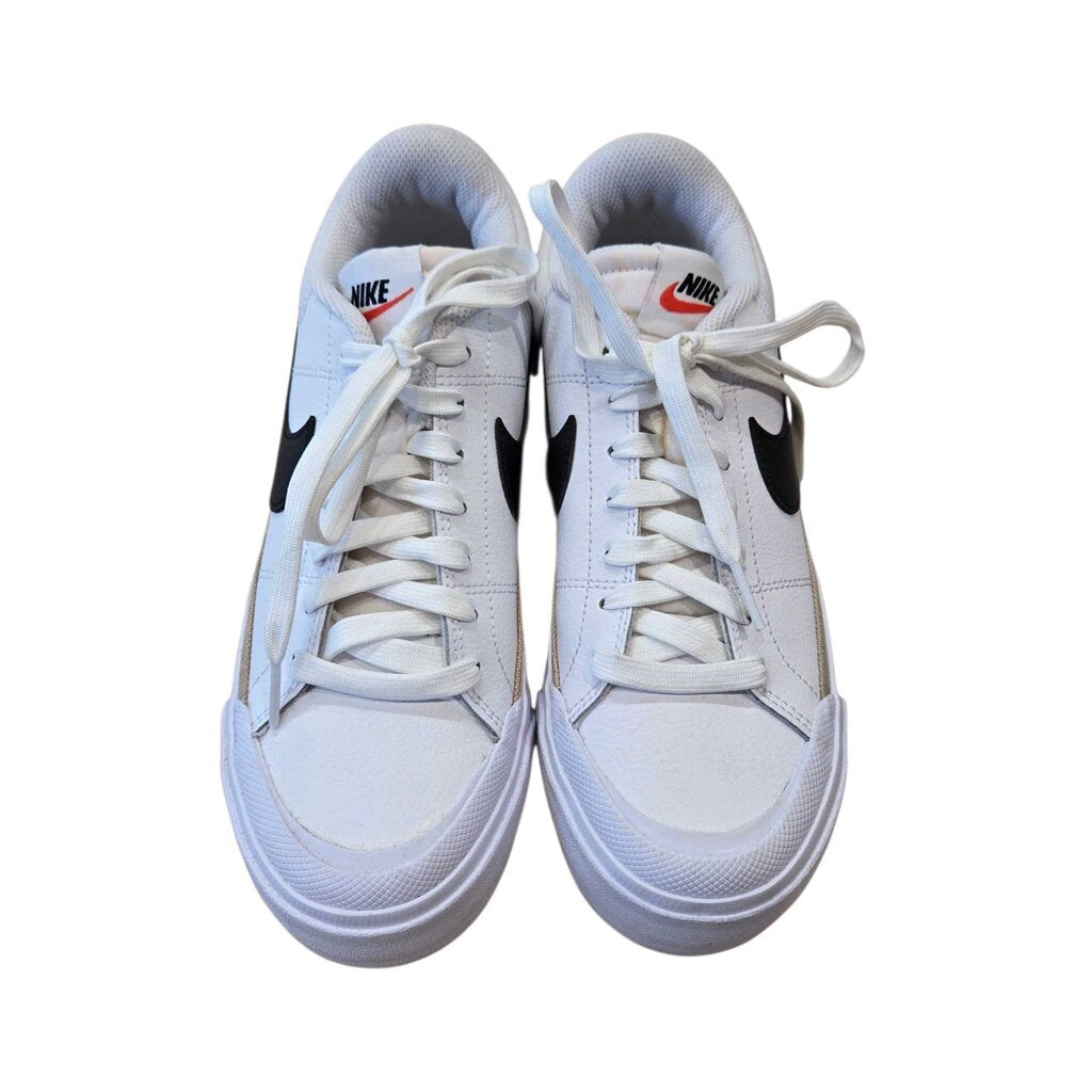 NIKE LEGACY LIFT SZ 7
