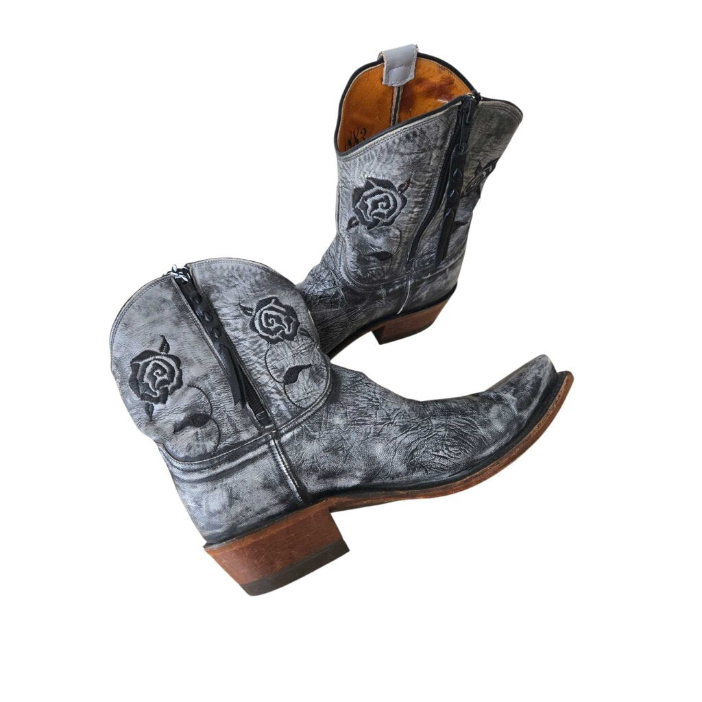 1883 by LUCCHESE SZ 9