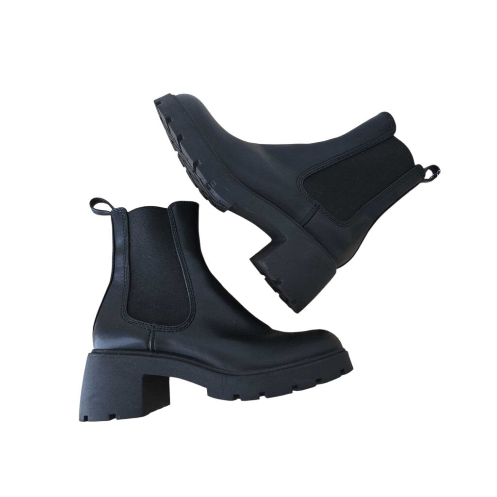 STEVE MADDEN SZ 9