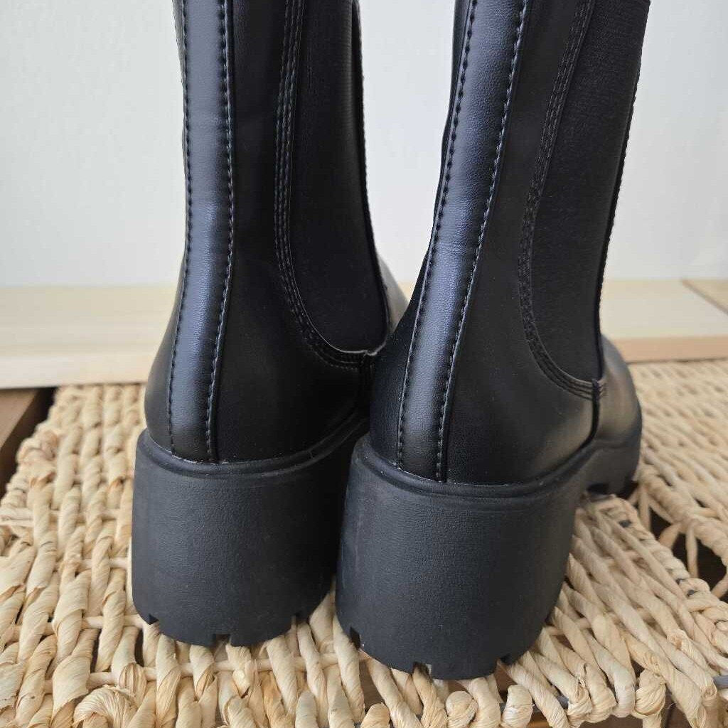 STEVE MADDEN SZ 9