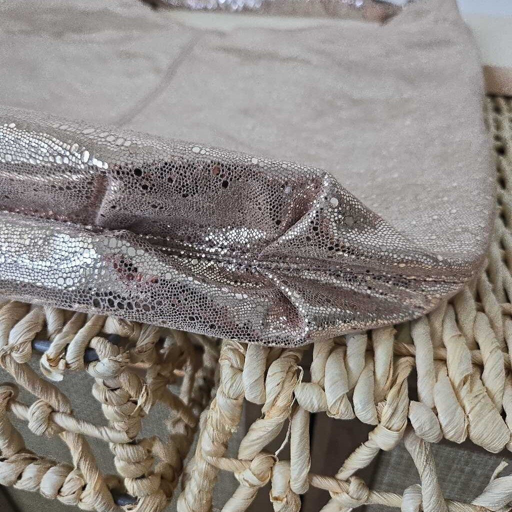 METALLIC LEATHER HOBO