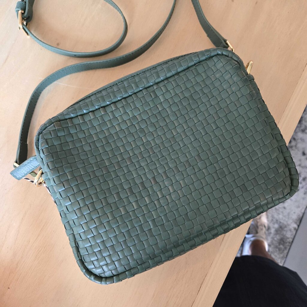 QUINCE green woven