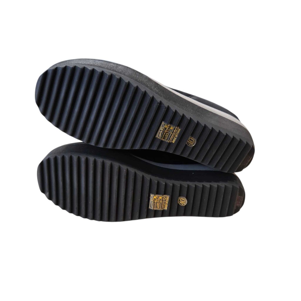 ANTELOPE SZ 40 = US 9/9.5 retail 240.00