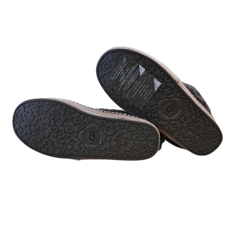UGG SZ 7