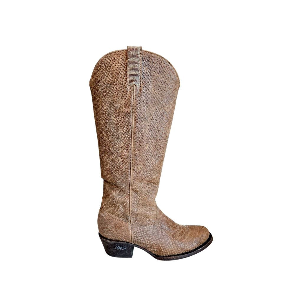 MISS MACIE EDEN BOOT retail 389.00 SZ 8.5