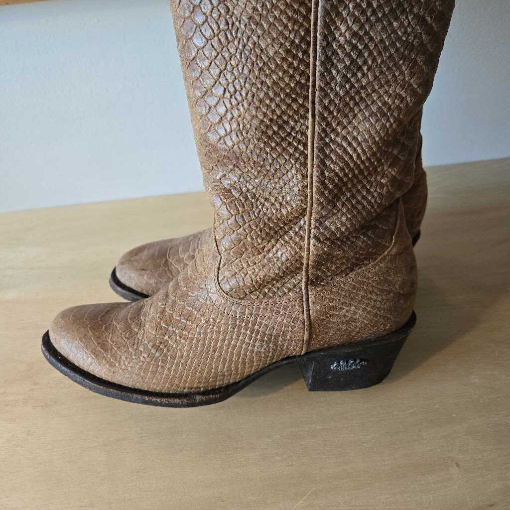 MISS MACIE EDEN BOOT retail 389.00 SZ 8.5