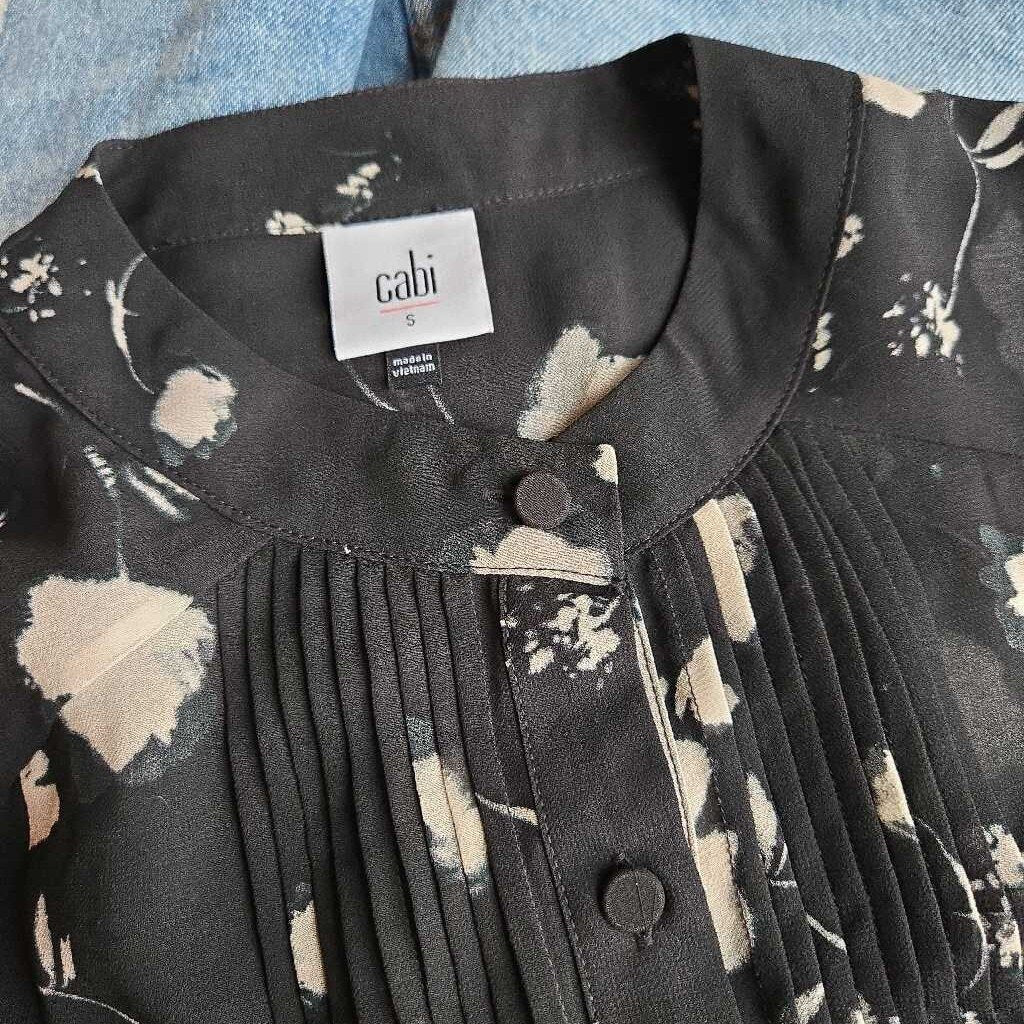 CABI 4912 SILHOUETTE TOP SZ SMALL B1