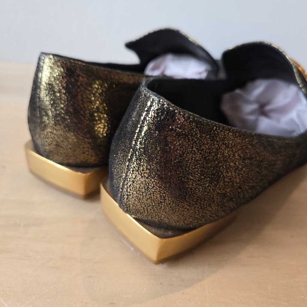 SALVATORE FERRAGAMO retail 850.00 SZ 8.5