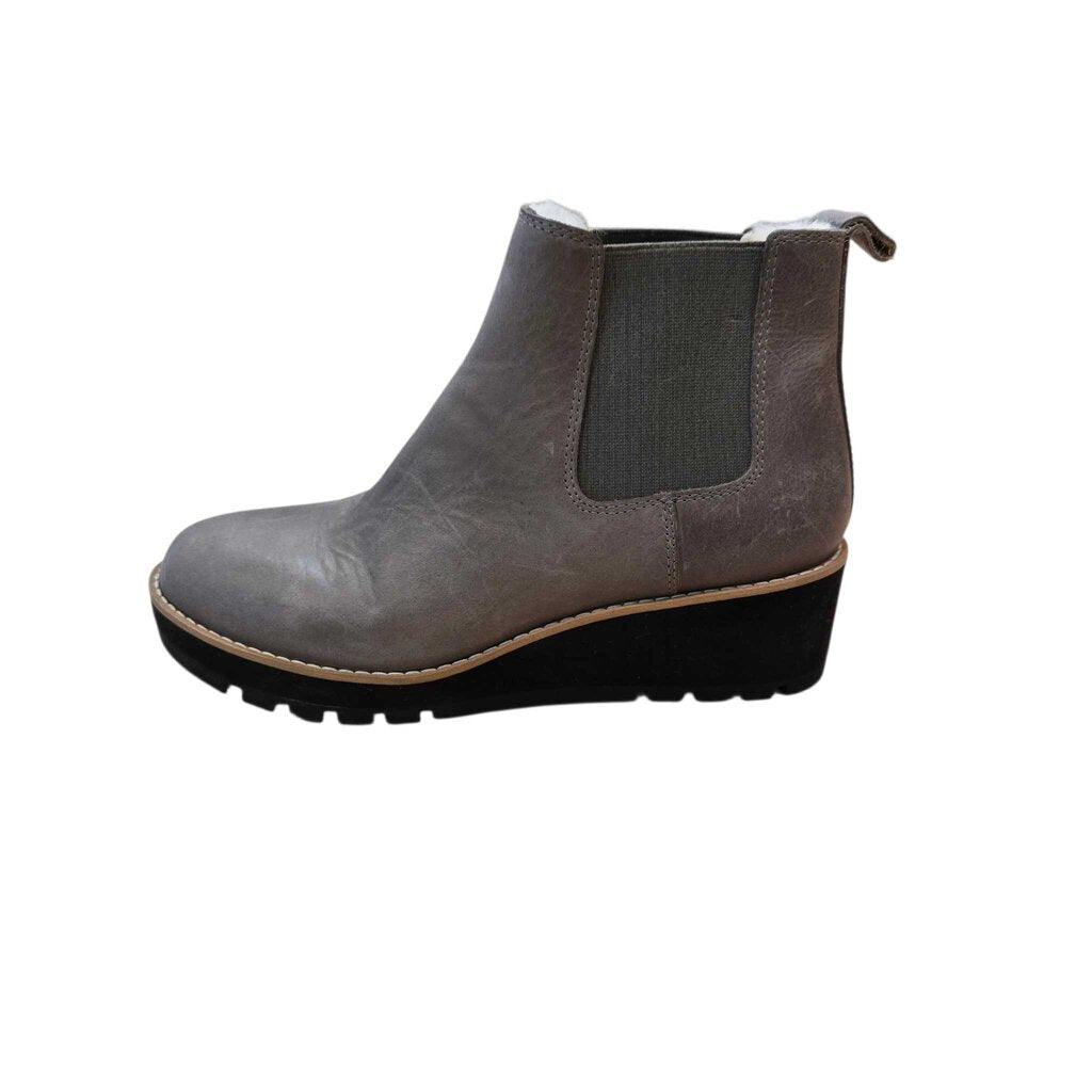EILEEN FISHER BOOTIE SZ 7