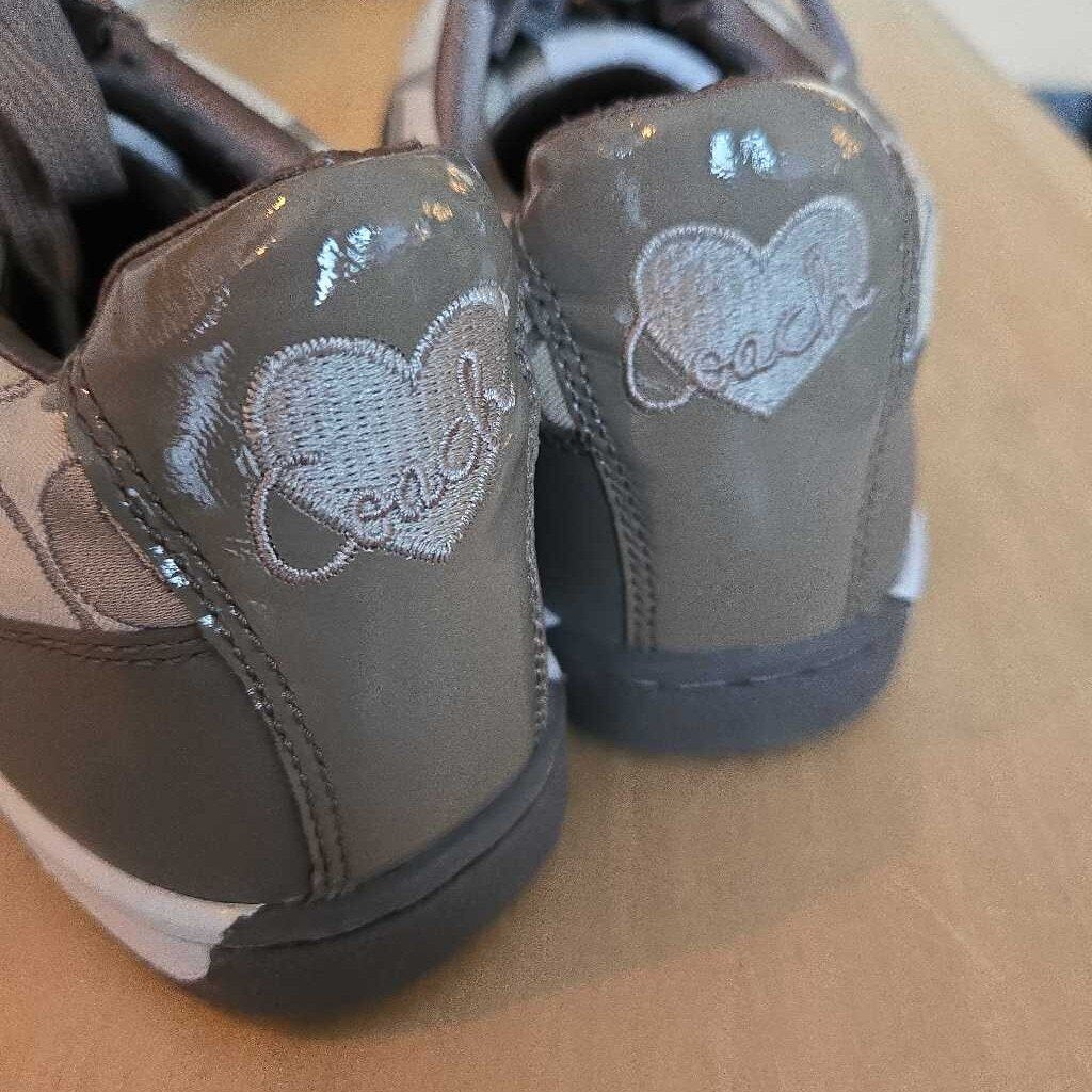 COACH NOVA SZ 9
