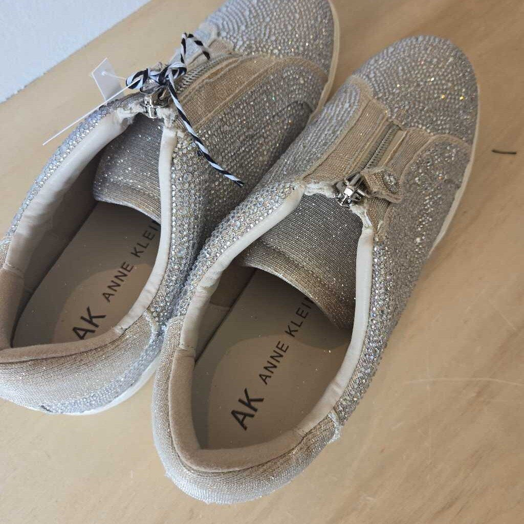 AK SEQUIN SZ 9.5