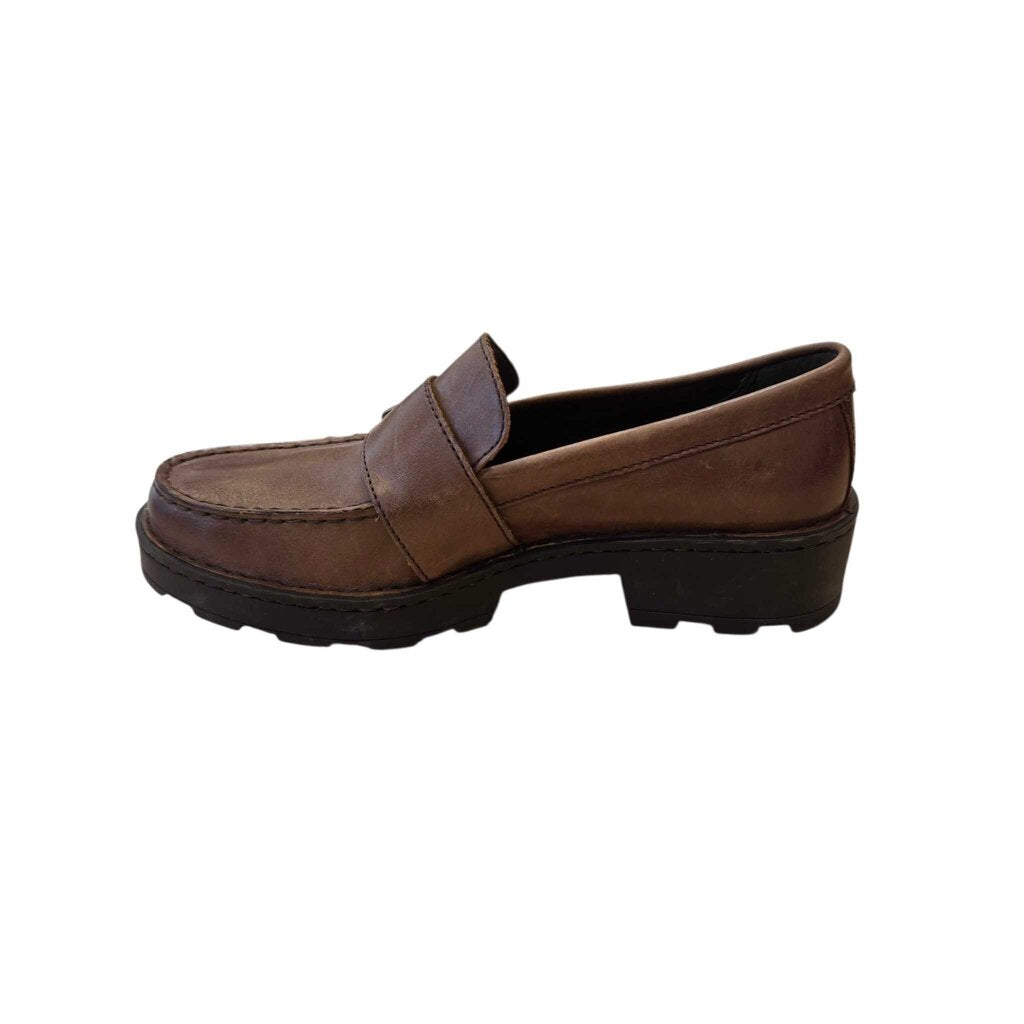 BORN light brown SZ 8 new