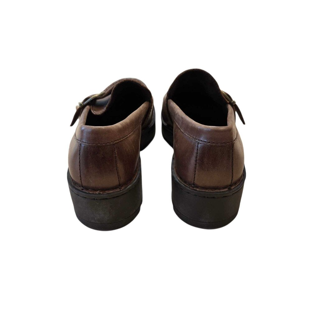 BORN light brown SZ 8 new
