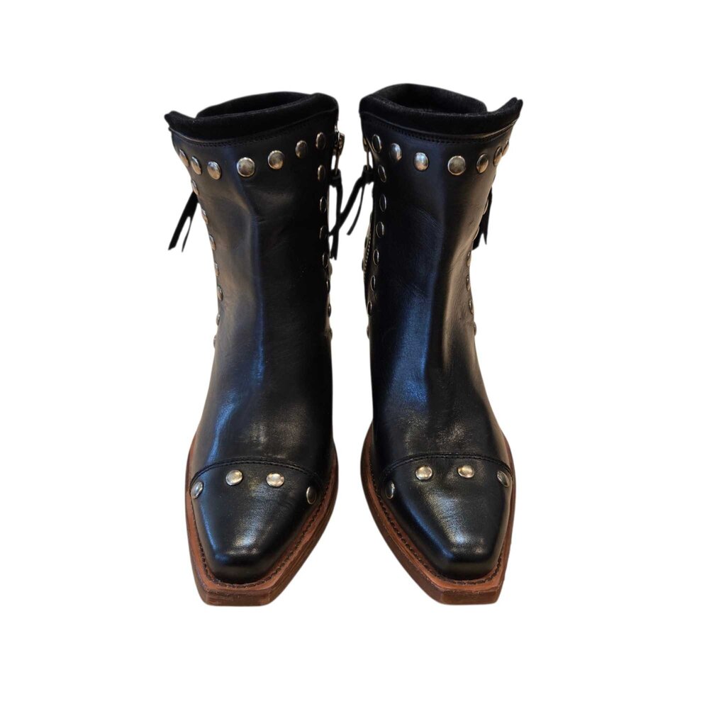 REBA by JUSTIN NASHVILLE sz 7.5 retail 295.00