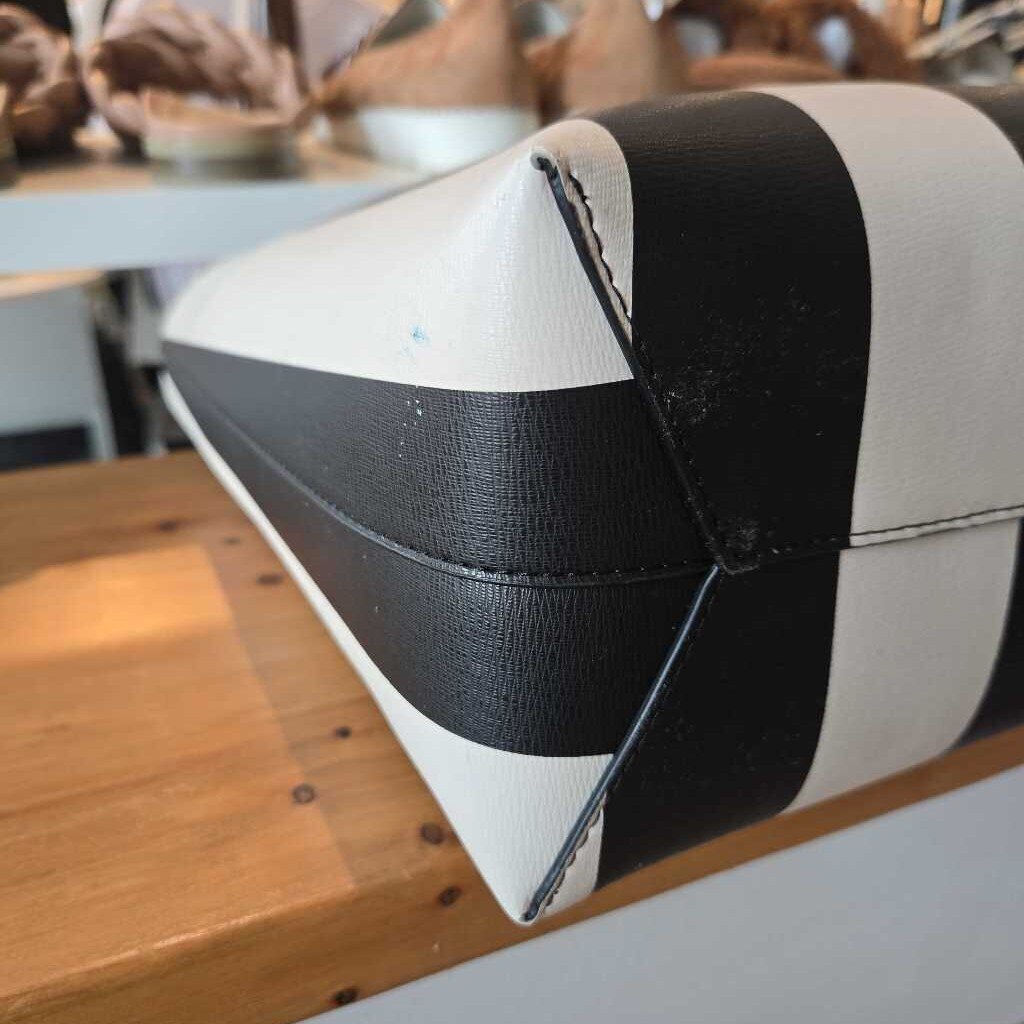 KATE SPADE blk + white TOTE