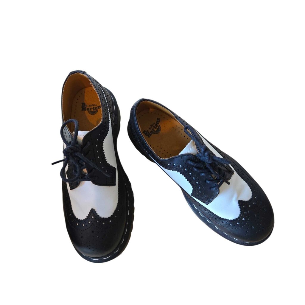 DR. MARTENS SZ 6