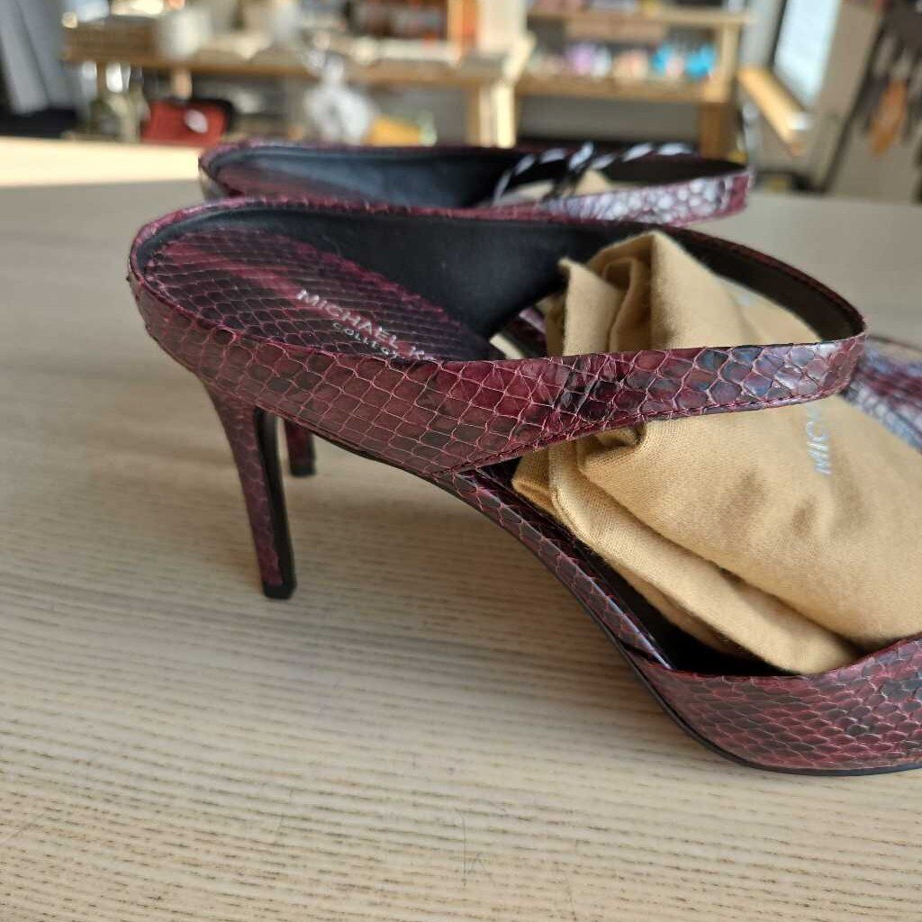 KORS COLLECTION new 260.00 SZ 9.5