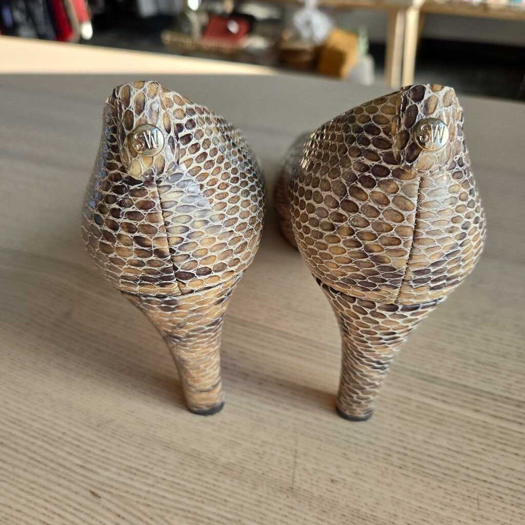 STUART WEITZMAN PLAINFIELD SZ 10 retail 335.00