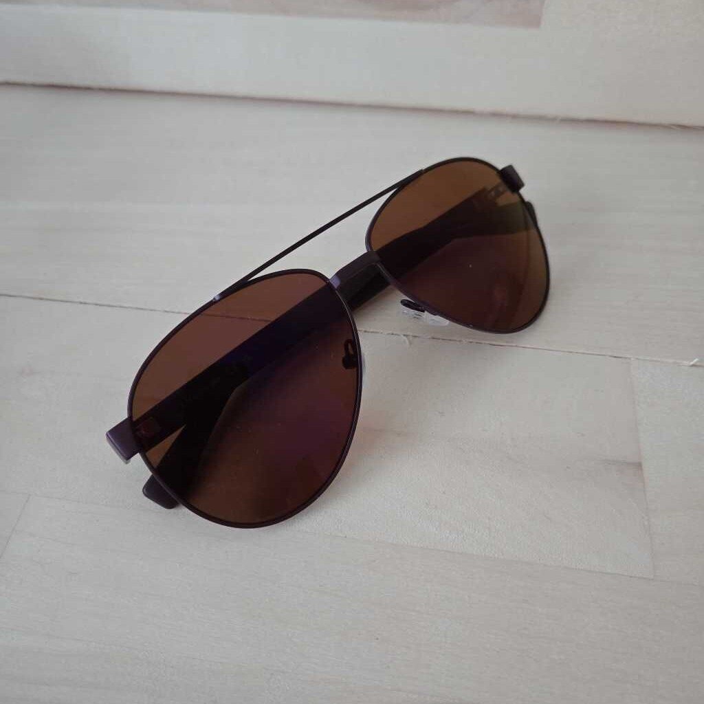 LACOSTE L185S sunglasses w case