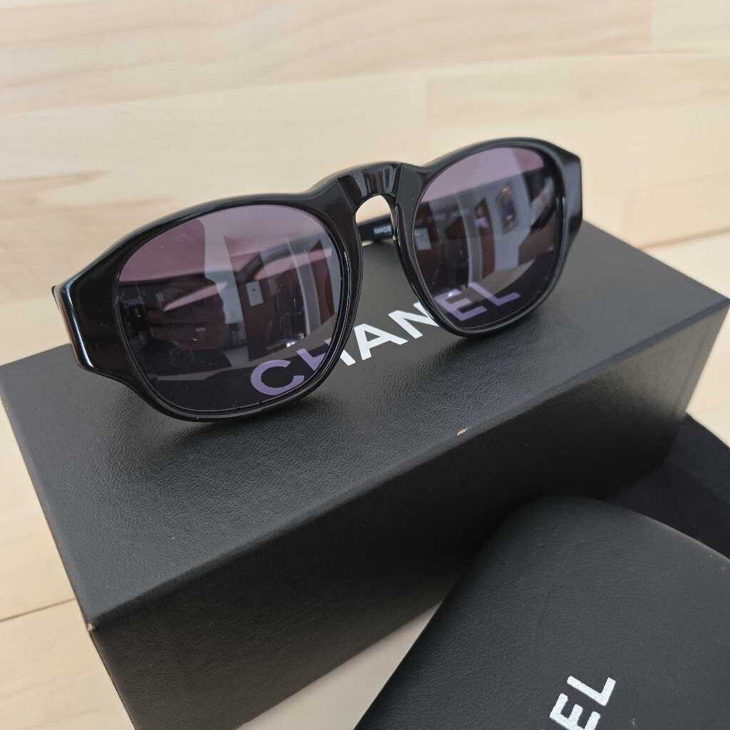 CHANEL 01452 sunglasses