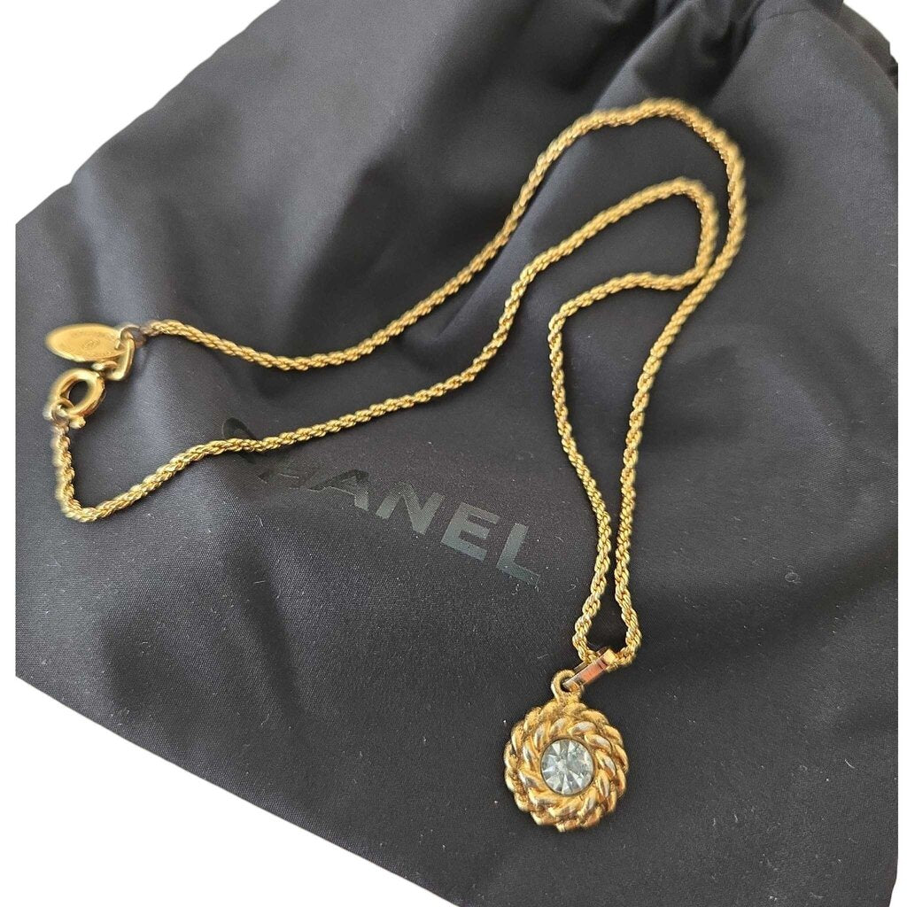 vintage CHANEL NECKLACE