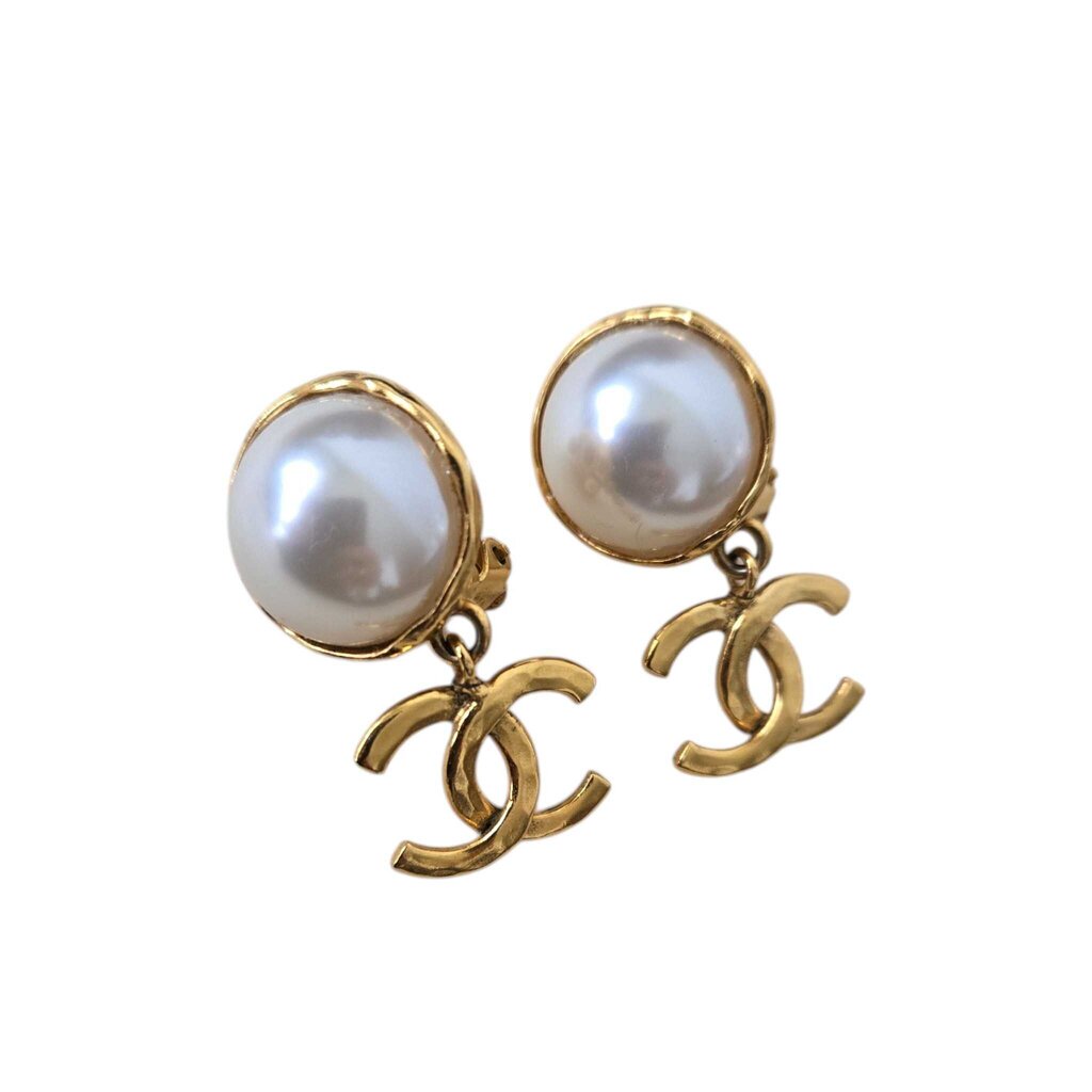 vintage CHANEL CLIP earrings